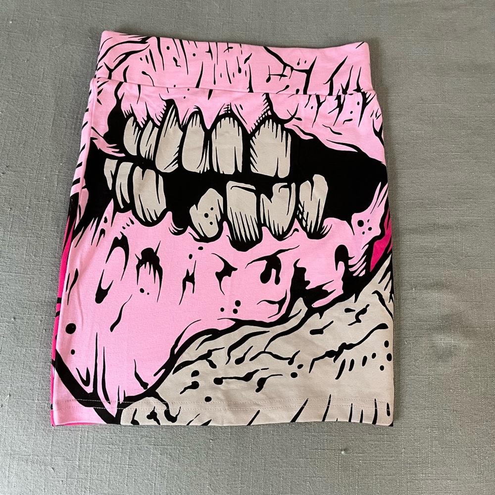 Women’s Iron Fist Skirt size xs